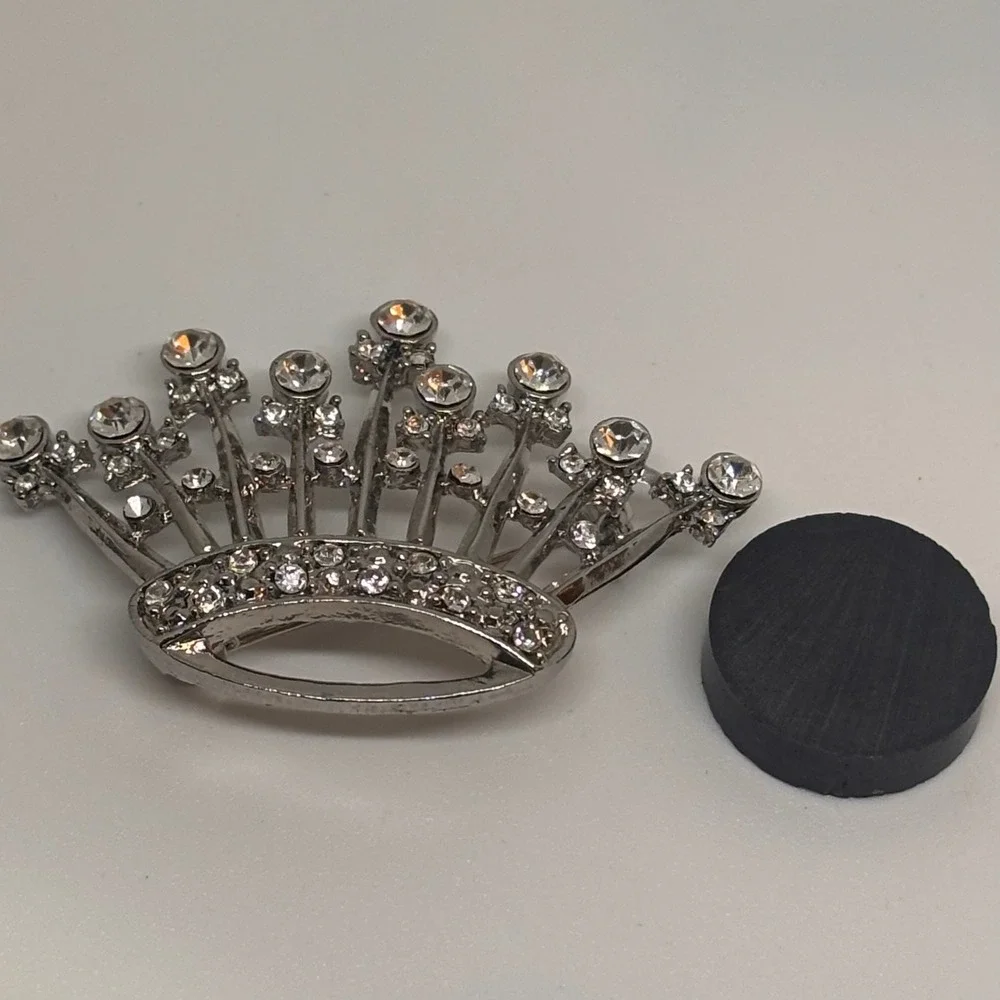 Vintage Crown Brooch Silver Tone Rhinestone Tiara Royal Statement‎ Pin